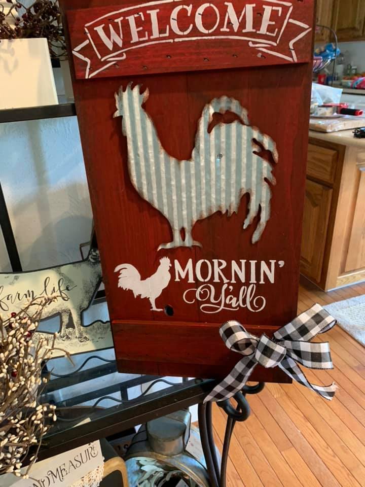 the barn yard signs (pigs, chickens, roosters and cows