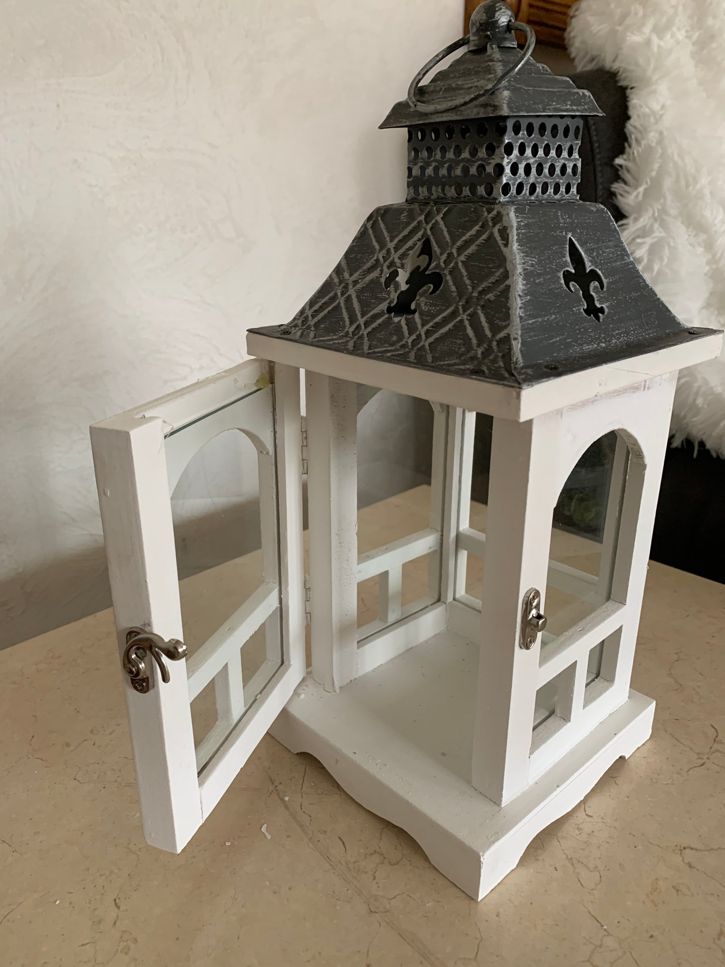 Lanterns:  White Fleur De Lis Lanterns