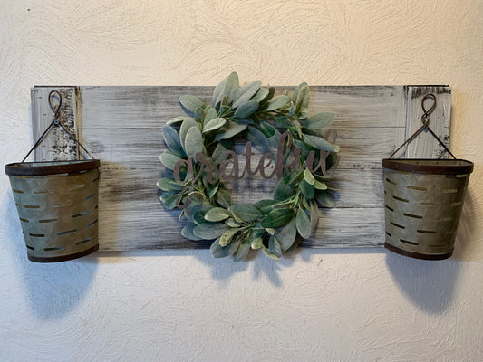 Lambs wreath gather sign